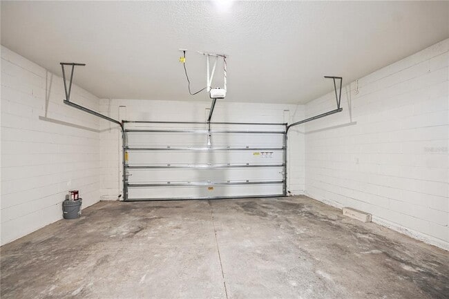 Building Photo - 736 Overpool Ave