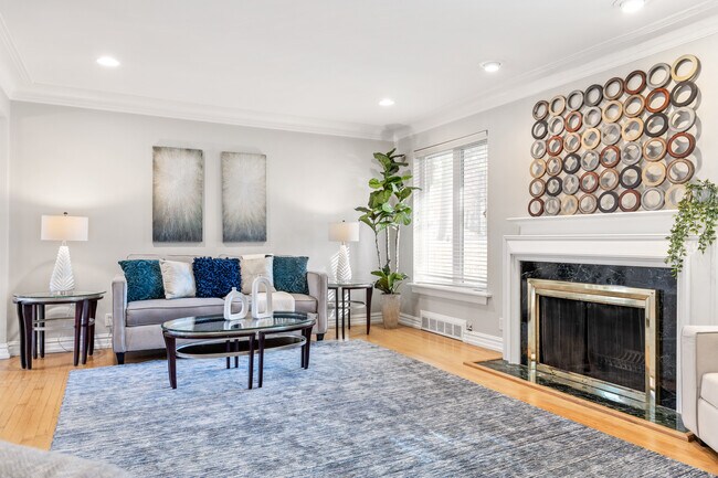 Building Photo - 221 Brighton Way