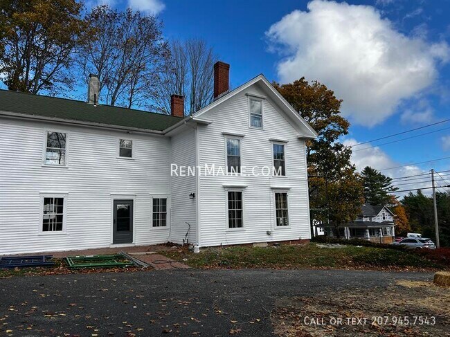 Building Photo - 92 Main Rd N