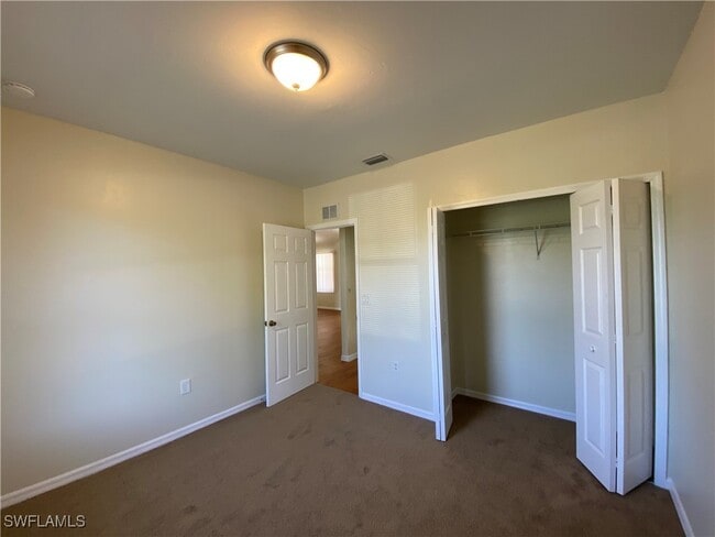 Building Photo - 539 Alexia Ave S