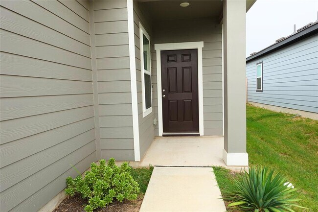 Building Photo - 402 Plateau St