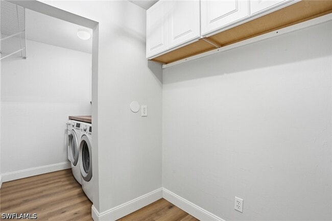 Building Photo - 670 Lambton Ln