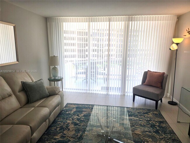 Building Photo - 5161 Collins Ave