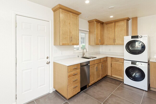 Building Photo - Overdale