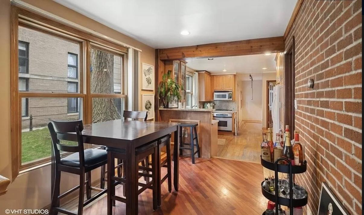 DiningRoom1 - 1622 N Sedgwick St