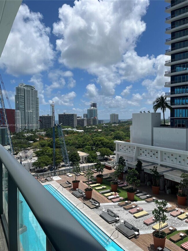 Building Photo - 1300 S Miami Ave