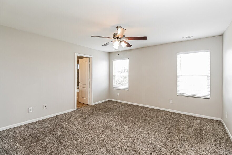Building Photo - 8728 Balsam Bay Rd