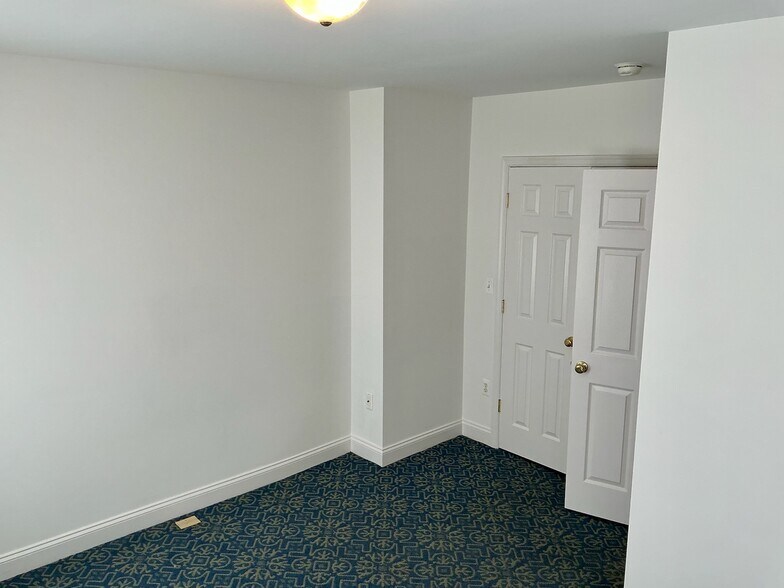 Building Photo - 3028 Remington Ave