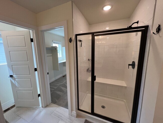 Building Photo - 2 story townhome in Registry Ridge
