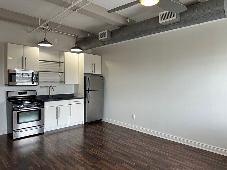 Interior Photo - 5 Shore Loft at Bay Shore