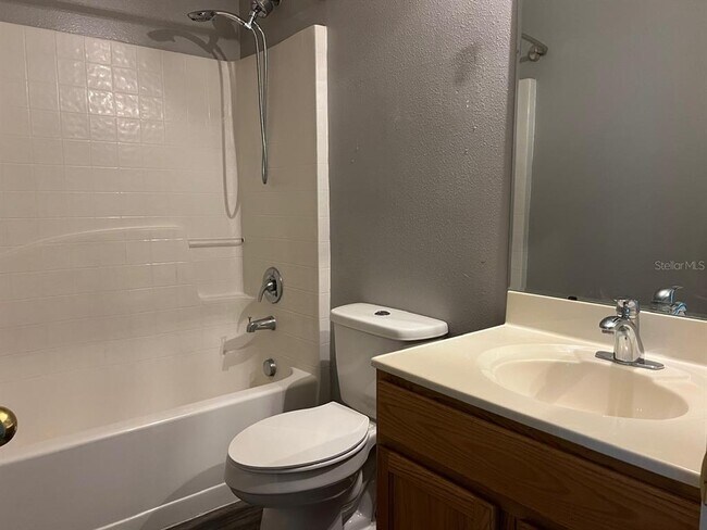 Building Photo - 10706 Opus Dr