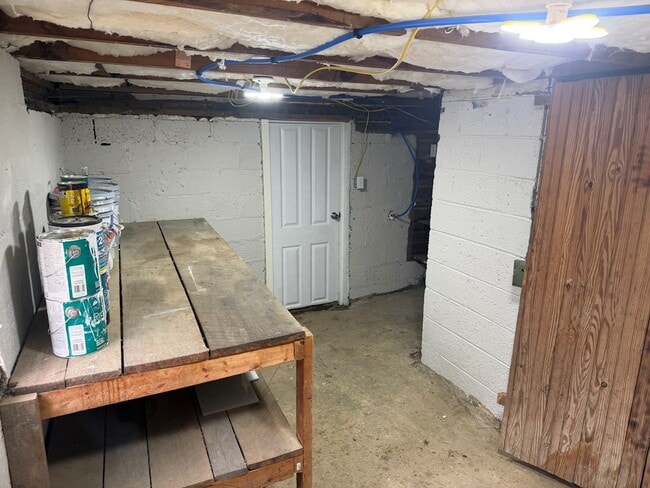 Building Photo - 520 Virginia Ave