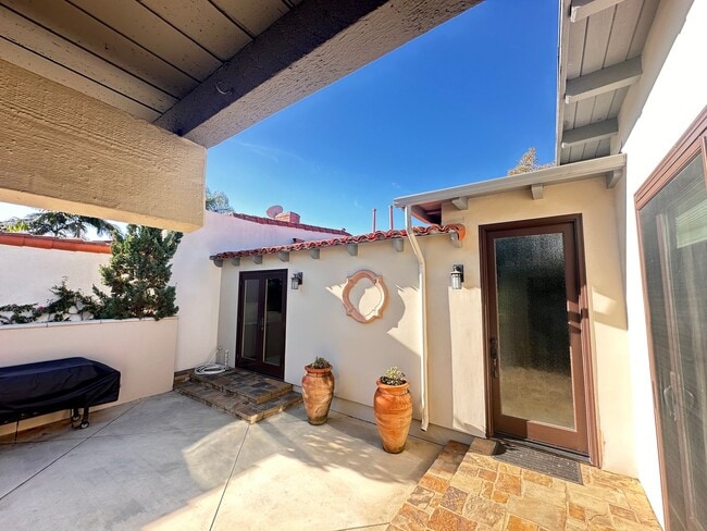 Building Photo - The Bluffs Newport Beach - House for Lease