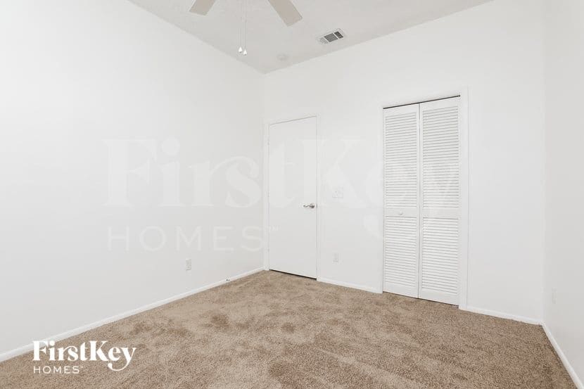 Building Photo - 2673 Debany Rd