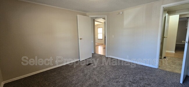 Building Photo - 3013 Prairie Grove Dr