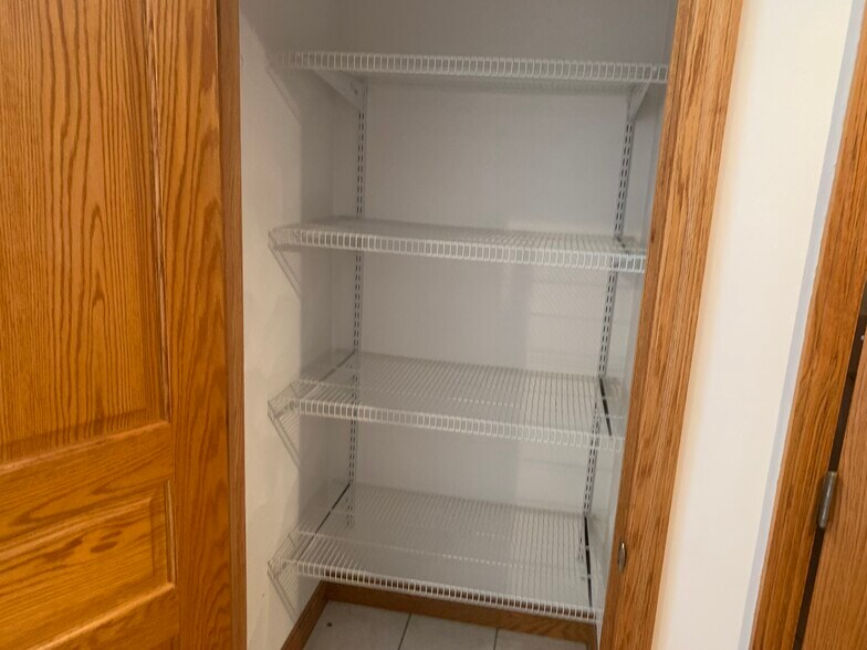 Plenty of food storage - 900 Allegheny Ave