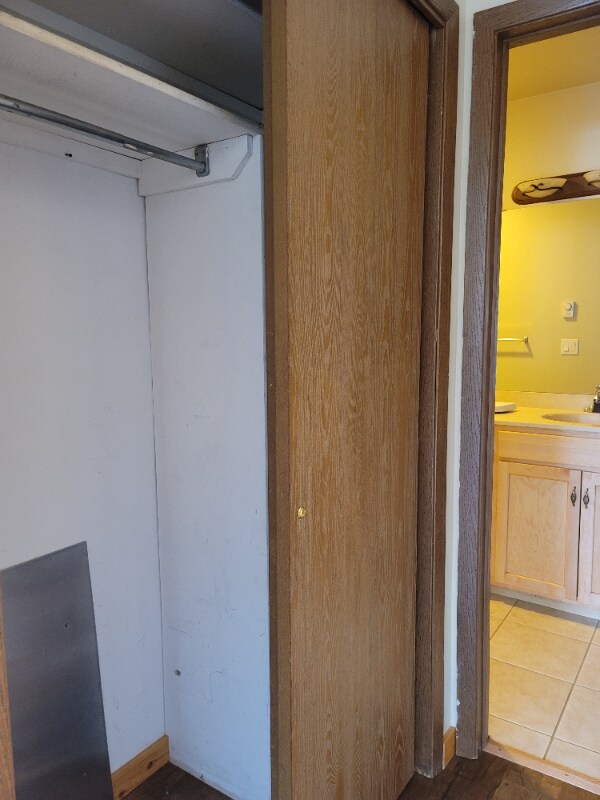 Building Photo - 13 Sparta Plaza