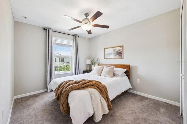 Building Photo - 10345 Shady Preserve Dr