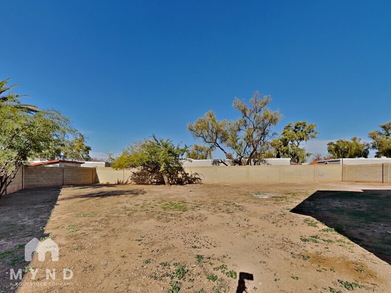 Building Photo - 4708 N 89th Dr