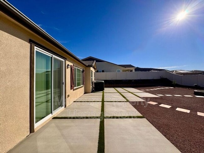 Building Photo - 22691 Hilltopper Wy