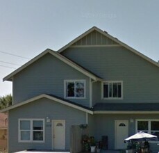 Building Photo - Racine Street 2609/ 2611