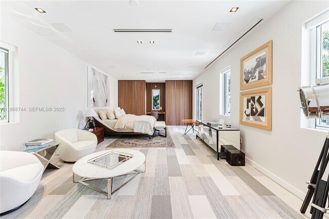 Building Photo - 3916 Island Estates Dr