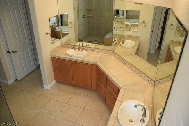 Building Photo - 6904 Homing Pigeon Pl