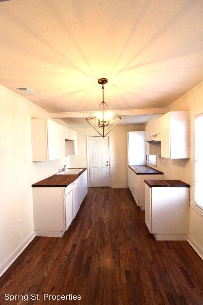 Building Photo - 2 br, 1 bath House - 5539 Blackwell Street