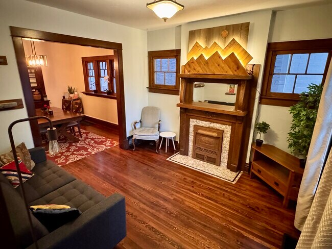 Primary Photo - 259 Cherokee St
