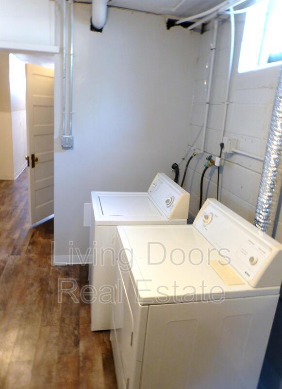 Building Photo - 3701 Lewis Ave