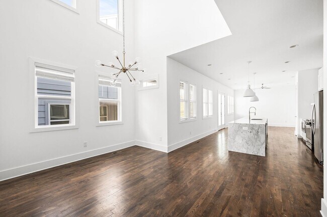 Building Photo - Modern 3BR/3.5BA home in Sylvan Summit, just minutes from downtown!