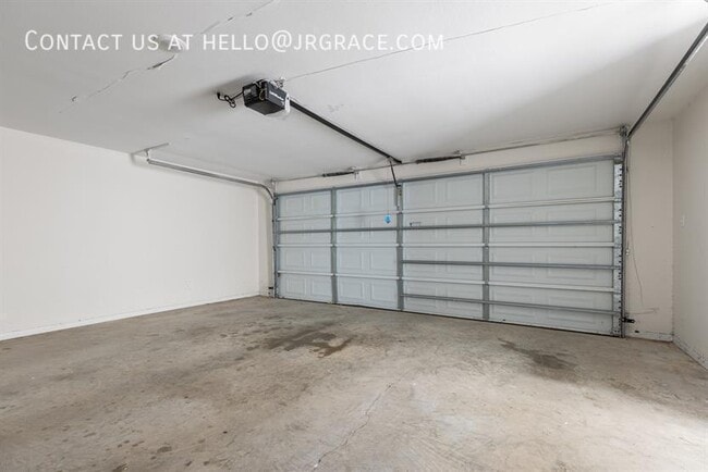 Building Photo - 740 N League Ranch Rd