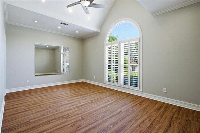 Building Photo - 210 Masters View Ct