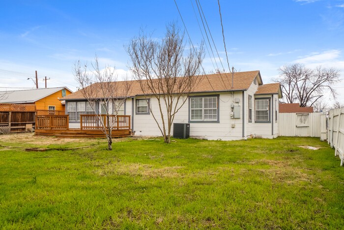 Building Photo - 294 El Monte Blvd
