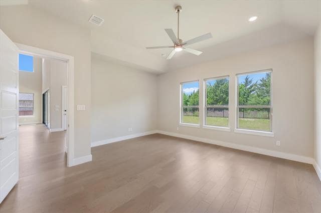 Building Photo - 1014 Paradise Ln