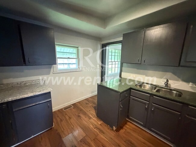 Building Photo - 1222 Perrysville-