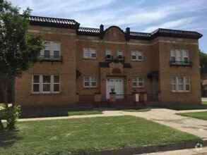 Building Photo - 1619 S Van Buren St