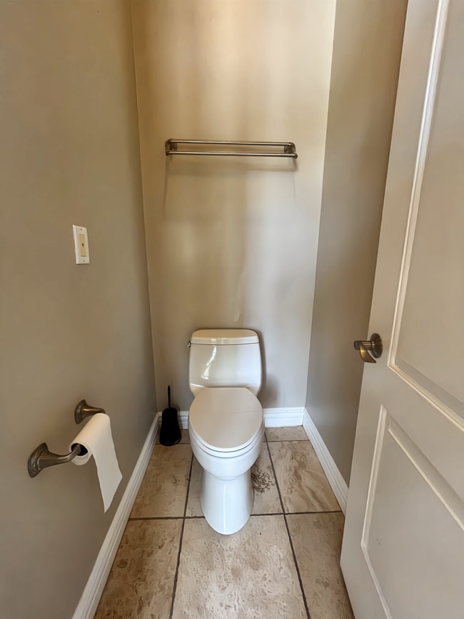 Building Photo - Beautiful 5 Bedroom 4 Bathroom House in Ga...