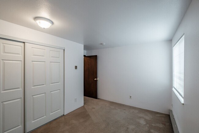 Building Photo - 415-01 Krasilovsky