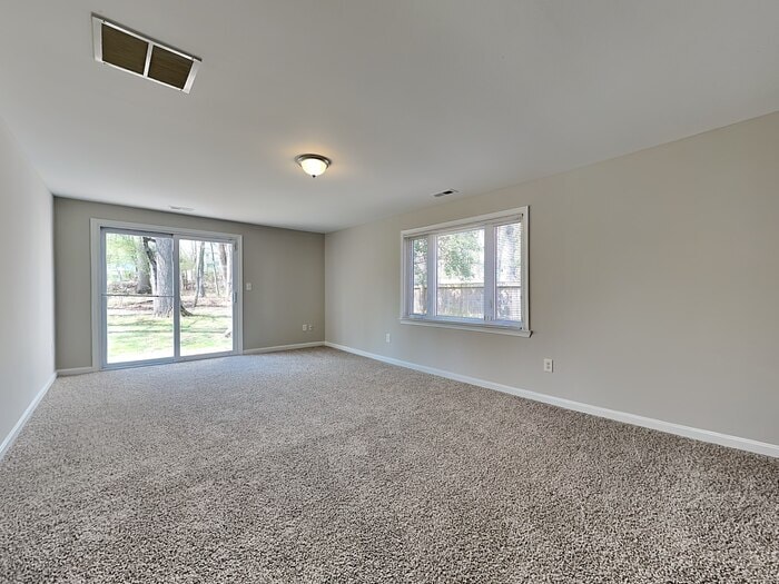 Building Photo - 4108 Springsleigh Rd