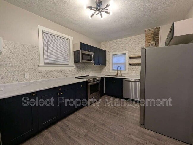 Building Photo - 601 Brackenridge St