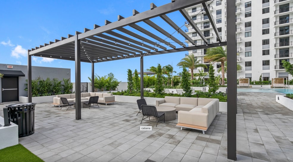 Building Photo - 16375 Biscayne Blvd