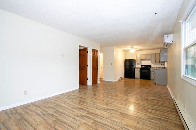 Building Photo - Two bedroom apartment