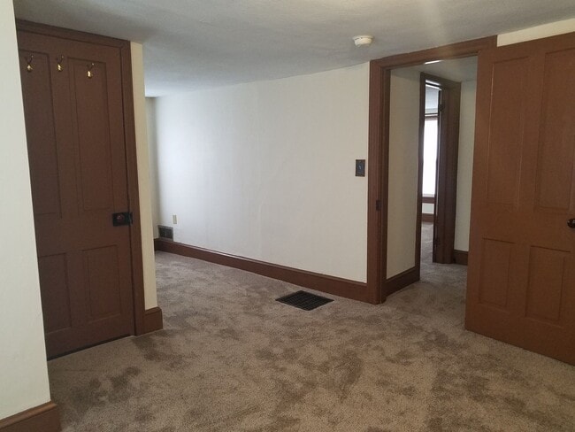 Building Photo - House for Rent in Quincy