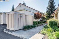 Building Photo - 19 Mt Wilson Way