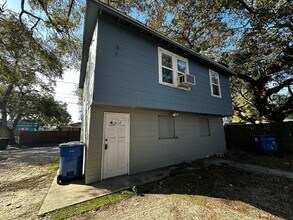 Building Photo - 3060 21st Ave S