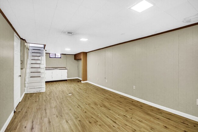 Building Photo - Coming Soon Charming Single-Family Home in...