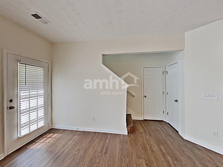 Building Photo - 3917 Abernathy Farm Way