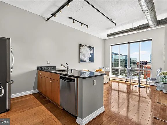 Building Photo - 301 Massachusetts Ave NW