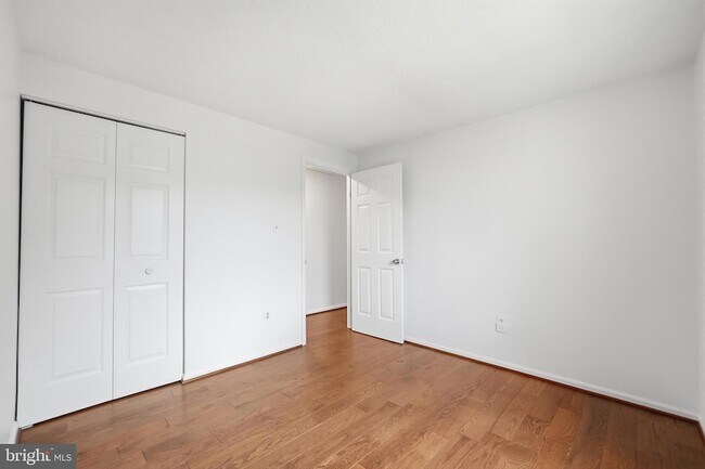 Building Photo - 7 Leatherwood Ct